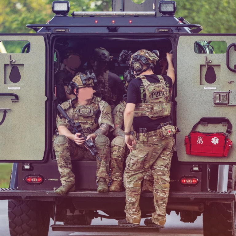 Terradyne Gurkha with MED STO Bag2